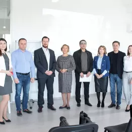 Клиникалар мен зертханалар басшыларына арналған бизнес-үйічас